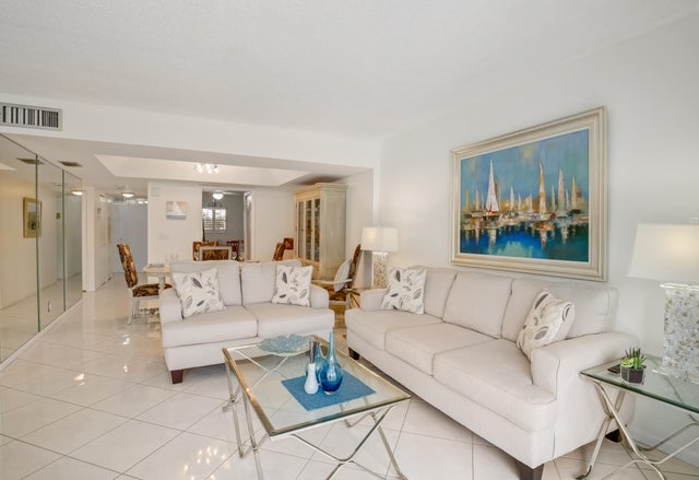 2 of 42 - 6850 10th Avenue N #206, Lake Worth, FL