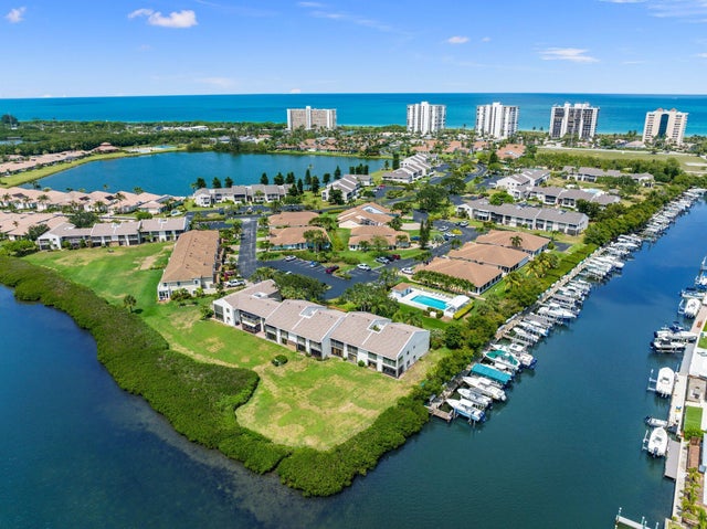 3 of 73 - 3216 S Lakeview Cir #5205, Hutchinson Island, FL
