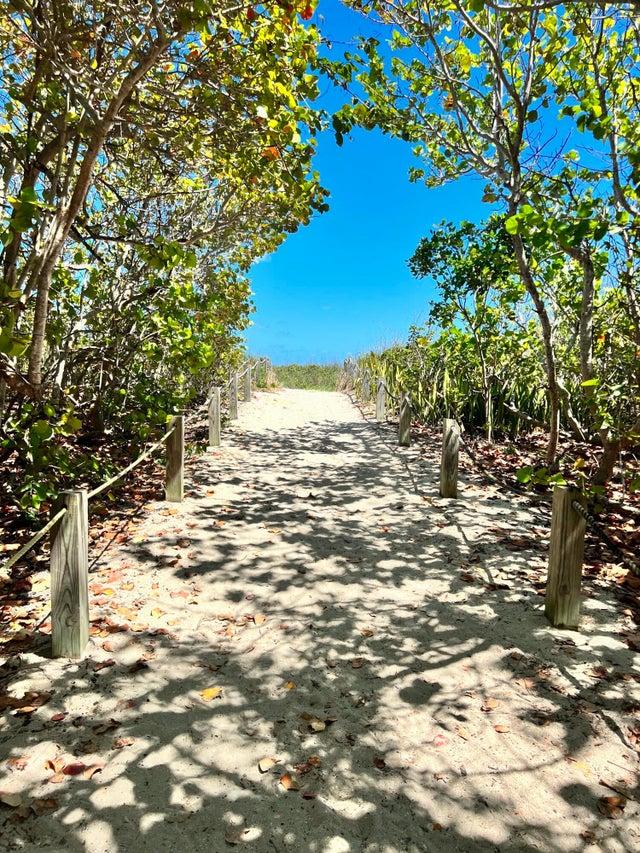 5 of 73 - 3216 S Lakeview Cir #5205, Hutchinson Island, FL