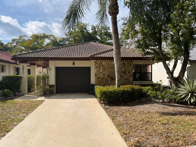 2 of 48 - 4951 Boxwood Circle, Boynton Beach, FL