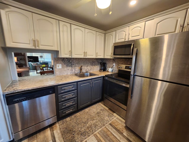 2 of 54 - 300 Ne 26th Av #305, Boynton Beach, FL