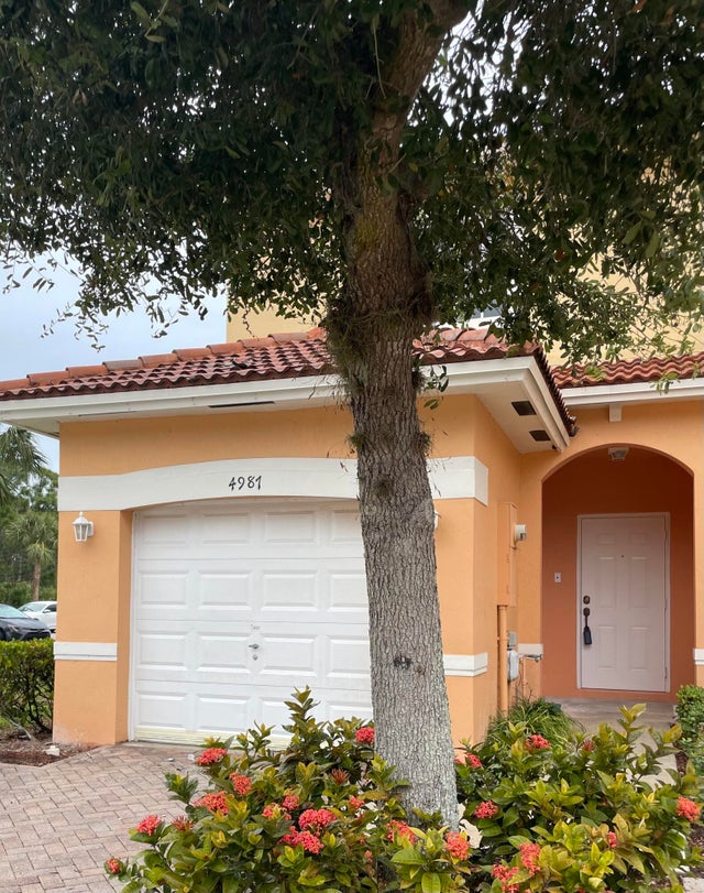 1 of 20 - 4987 Se Mariner Garden Circle, Stuart, FL