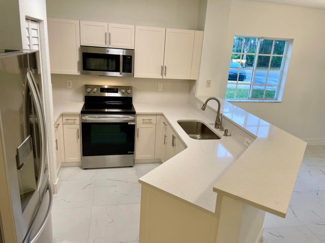 5 of 20 - 4987 Se Mariner Garden Circle, Stuart, FL