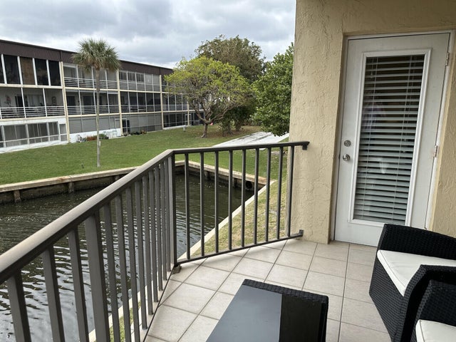 3 of 39 - 896 N Federal Highway #225, Lantana, FL