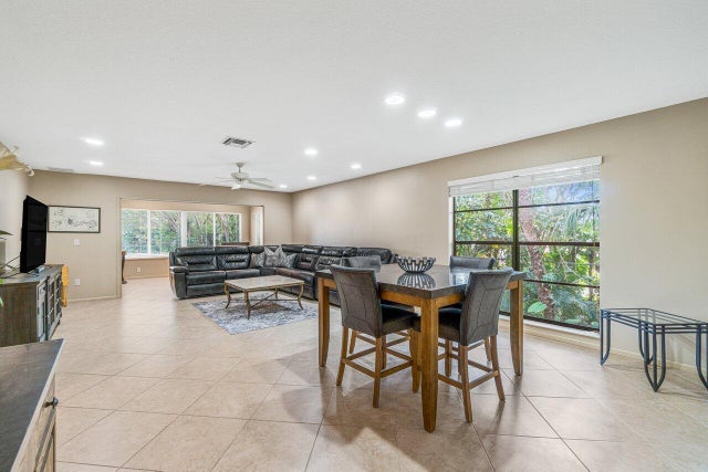 2 of 34 - 22 Westgate Lane #h, Boynton Beach, FL