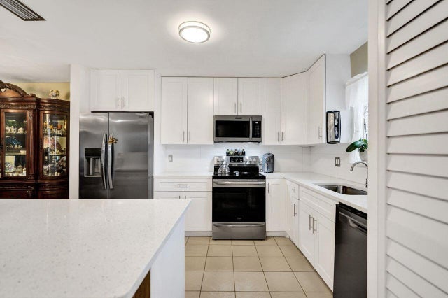 4 of 34 - 854 Salem Lane, Lake Worth, FL