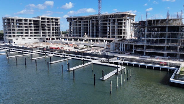 2 of 40 - 2200 Pga Blvd #301-302, Palm Beach Gardens, FL