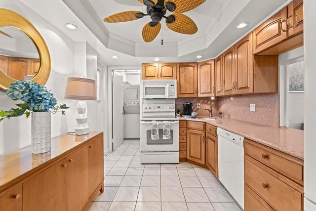 1 of 25 - 6661 Nw 2nd Avenue #402, Boca Raton, FL
