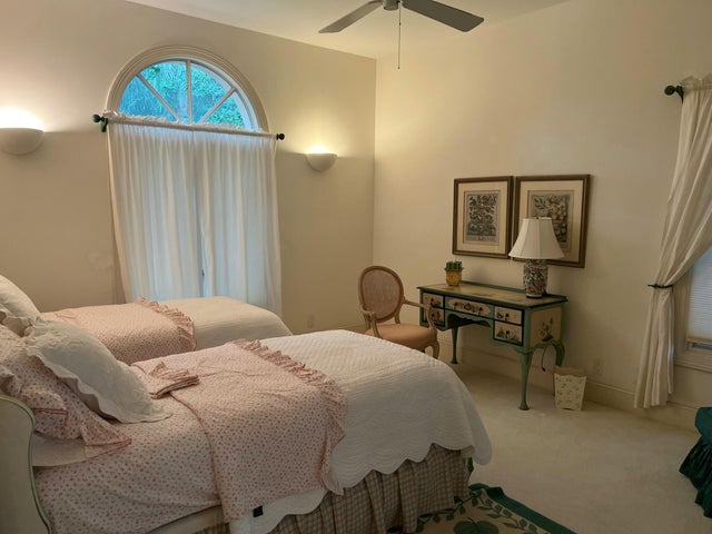 4 of 27 - 17 Bay Harbor Rd, Tequesta, FL