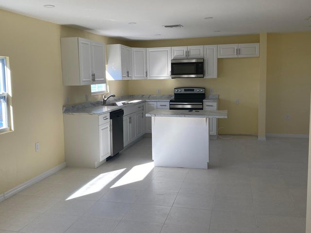 3 of 19 - 3633 Se 20th Terrace, Okeechobee, FL