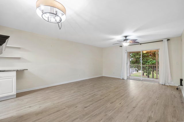 4 of 45 - 18081 Se Country Club Drive #bldg 32 Unit 318, Tequesta, FL