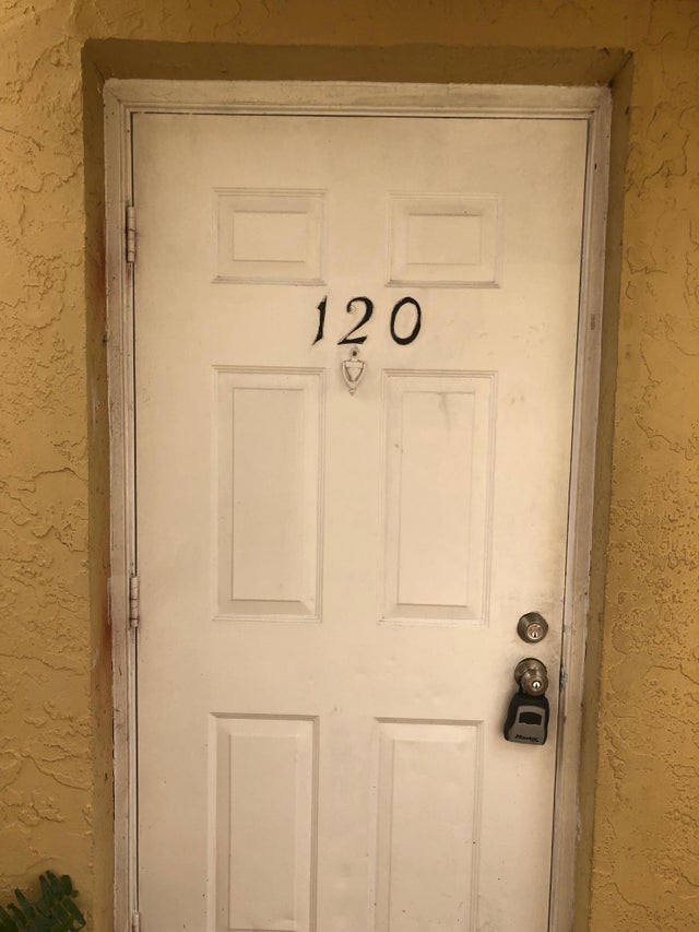5 of 40 - 6031 10th Avenue N #120, Greenacres, FL