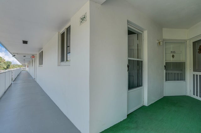 2 of 25 - 2 Garden St #205m, Tequesta, FL