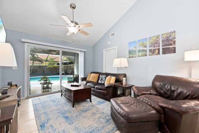 3 of 19 - 5280 Se Dell Street, Stuart, FL