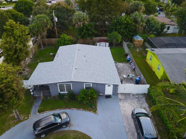 2 of 23 - 3420 Nw 5th Court, Lauderhill, FL