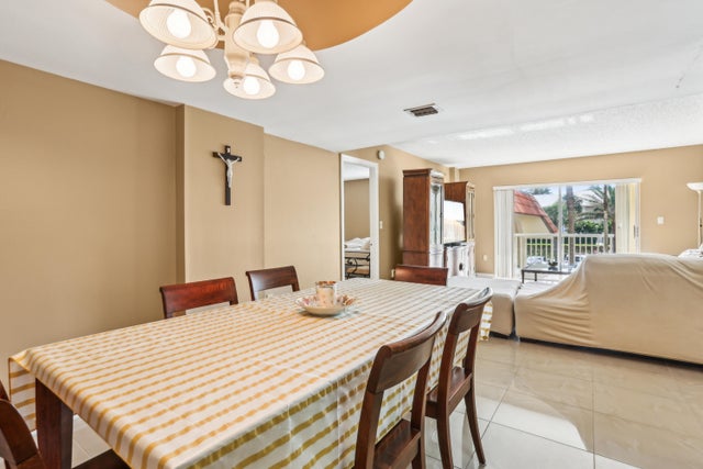 5 of 36 - 951 De Soto Rd #230, Boca Raton, FL