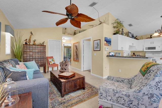 5 of 26 - 719 Nw San Remo Circle, Port Saint Lucie, FL