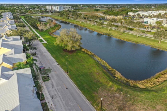 5 of 35 - 10679 Sw Cam Run, Port Saint Lucie, FL