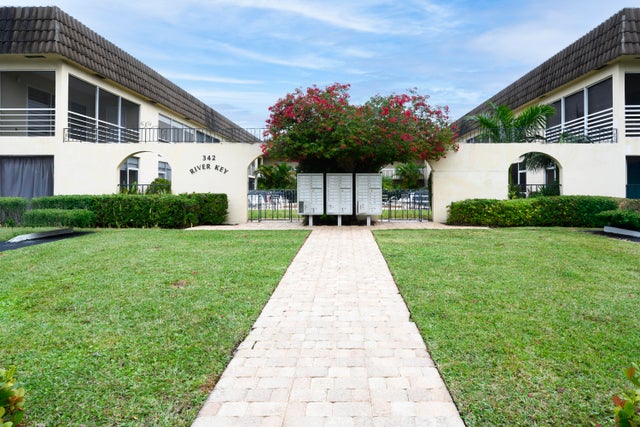 1 of 12 - 342 Southwind Drive #121, North Palm Beach, FL