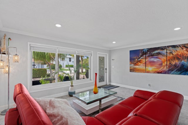 4 of 24 - 8 Se 8th Avenue, Deerfield Beach, FL