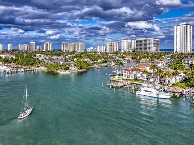4 of 88 - 2775 Lake Dr, Singer Island, FL
