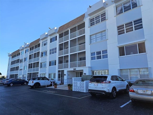 2 of 41 - 1502 S Lakeside Dr #118, Lake Worth Beach, FL