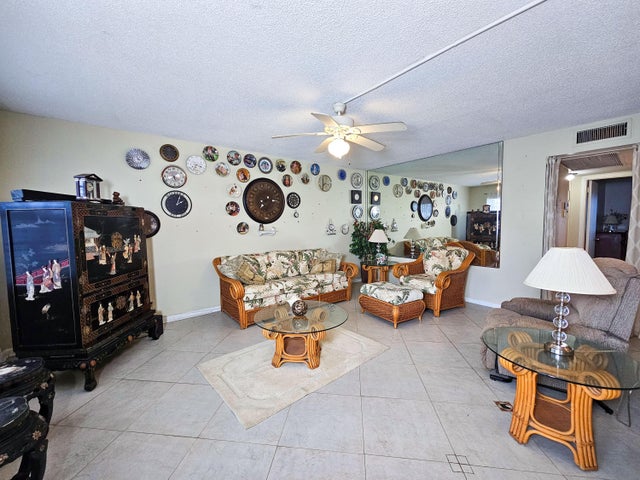 1 of 24 - 131 Somerset G, West Palm Beach, FL