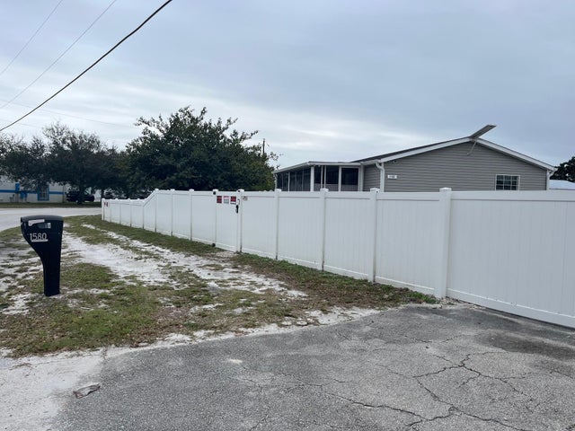 2 of 19 - 1580 Ne Seneca Av, Stuart, FL