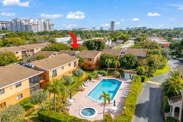 1 of 33 - 50 Se 12th Street #2330, Boca Raton, FL