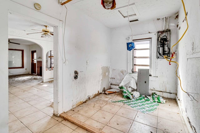 5 of 30 - 1839 Nw 49th Street, Miami, FL
