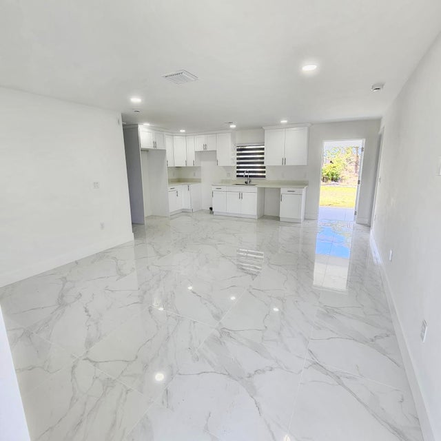 3 of 13 - 732 Burns Av S, Lehigh Acres, FL