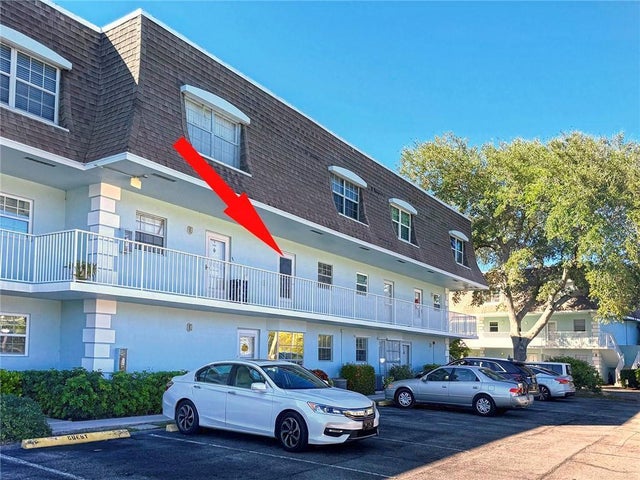 1 of 27 - 1901 Indian River Blvd #203c, Vero Beach, FL