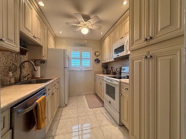 4 of 24 - 100 Golfview Terrace #108, Boynton Beach, FL