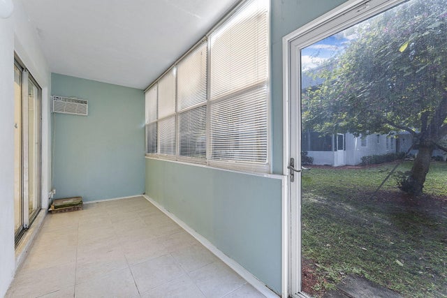 2 of 27 - 877 Flanders S, Delray Beach, FL
