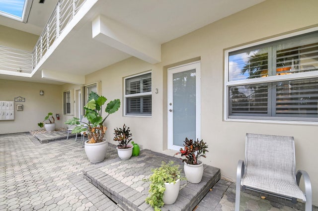 3 of 32 - 100 Venetian Drive #3, Delray Beach, FL