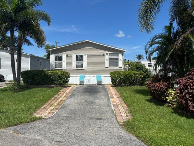 4 of 23 - 5842 Shawnee Drive, Lake Worth, FL