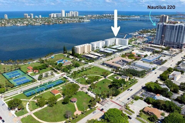 1 of 31 - 301 Lake Shore Dr #102, Lake Park, FL