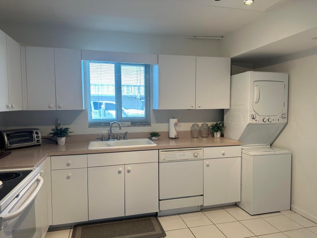 5 of 31 - 301 Lake Shore Dr #102, Lake Park, FL
