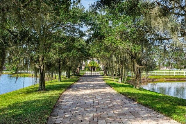 4 of 85 - 10527 El Paraiso Pl, Delray Beach, FL