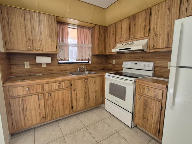 2 of 28 - 4640 Lucerne Lakes Boulevard #304, Lake Worth, FL