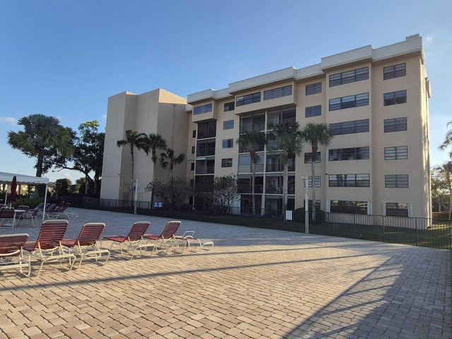 4 of 28 - 4640 Lucerne Lakes Boulevard #304, Lake Worth, FL