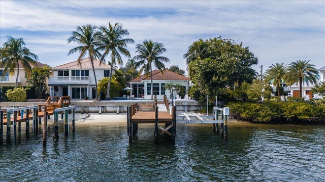 3 of 35 - 714 Sandy Point Lane, North Palm Beach, FL