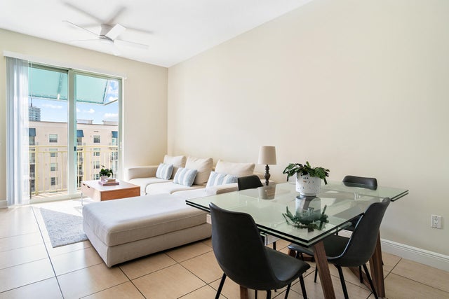 3 of 18 - 610 Clematis Street #811, West Palm Beach, FL