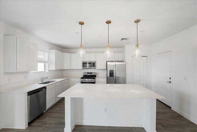 3 of 39 - 6354 Nw Windwood Way, Port Saint Lucie, FL