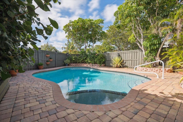 3 of 23 - 2061 Ne 54th Street, Fort Lauderdale, FL