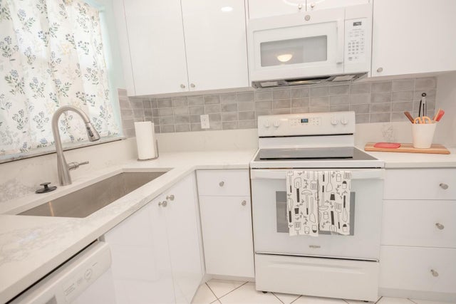 3 of 28 - 2901 Sunrise Lakes Dr E #310, Sunrise, FL