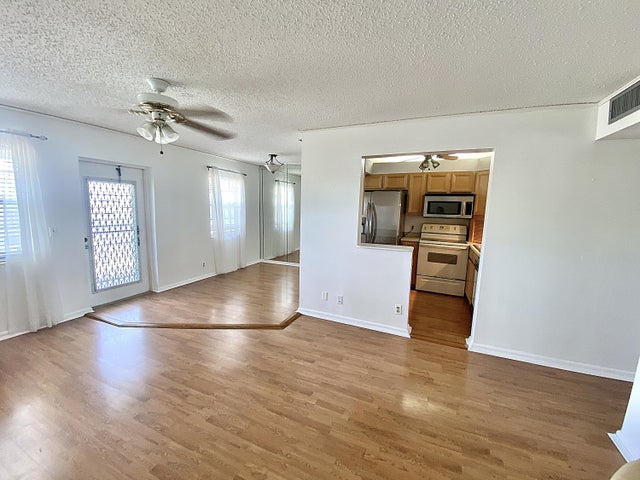 4 of 60 - 374 Markham Q, Deerfield Beach, FL