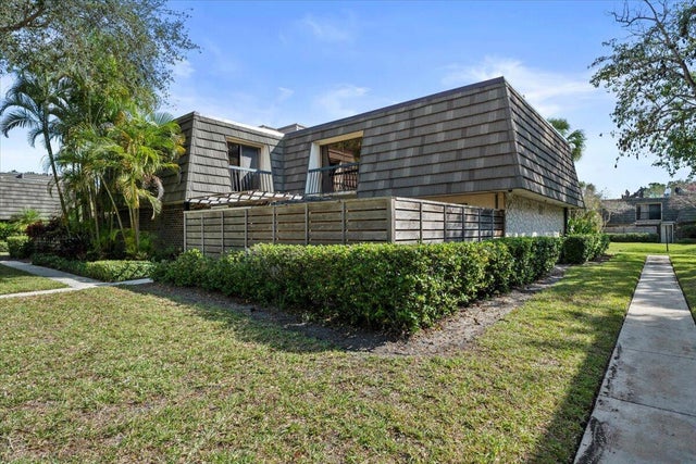 2 of 36 - 625 6th Terrace Terrace, Palm Beach Gardens, FL