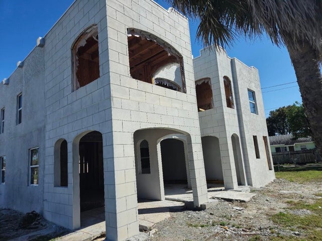 3 of 5 - 2747 Parker Avenue, West Palm Beach, FL