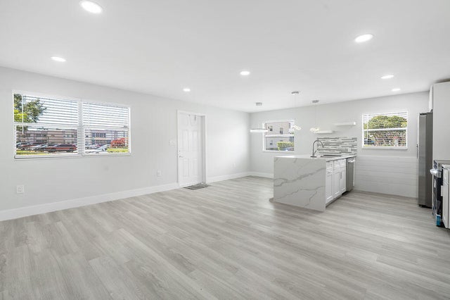 3 of 26 - 385 Flanders I, Delray Beach, FL